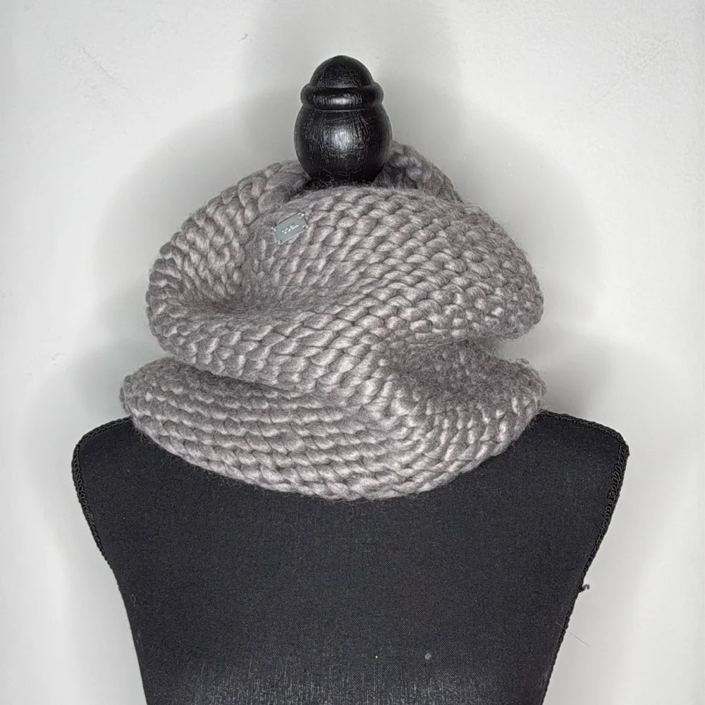 Coal Chunky Knit Gray Infinity Scarf